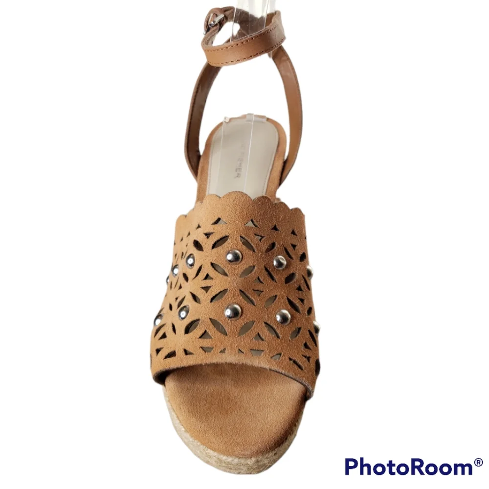 Marc Fisher Cutout Hata Leather Wedge Espadrilles Scallop Studs Sandals NIB 10